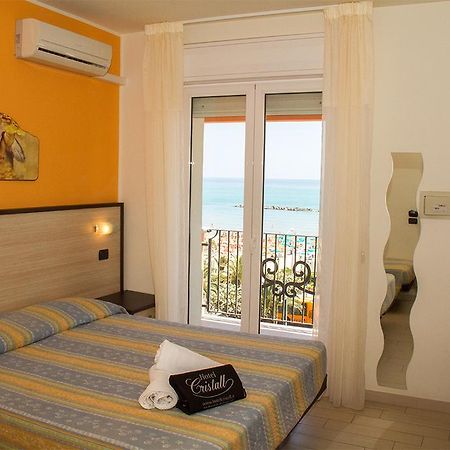 Hotel Cristall San Benedetto del Tronto Extérieur photo