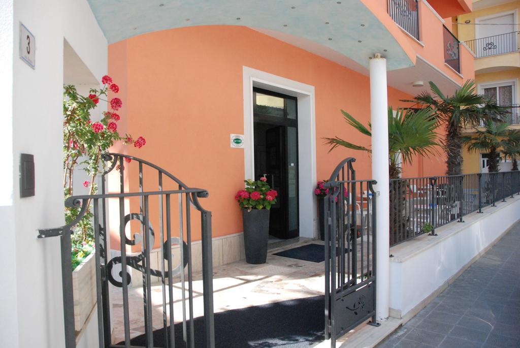 Hotel Cristall San Benedetto del Tronto Extérieur photo