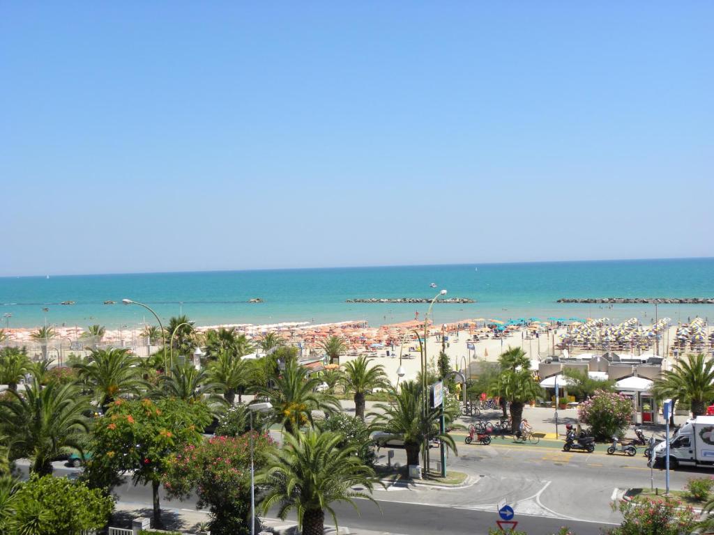 Hotel Cristall San Benedetto del Tronto Extérieur photo