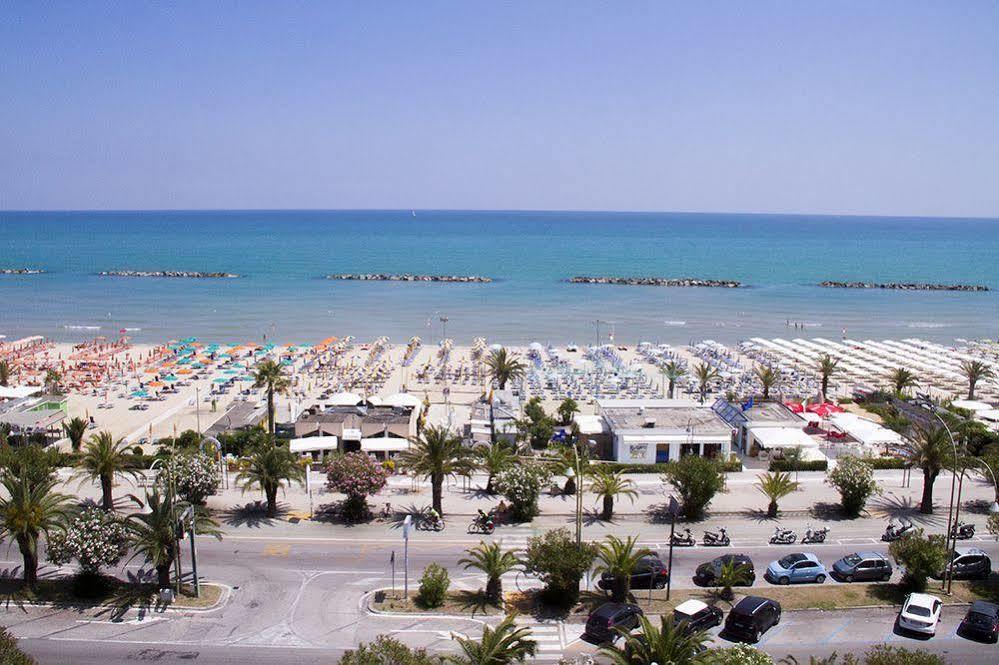 Hotel Cristall San Benedetto del Tronto Extérieur photo
